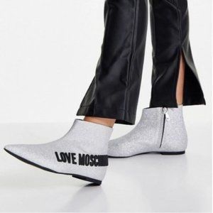 Brand New Women's Sz 38 M Love Moschino Argento Glitter Pointed Toe Booties